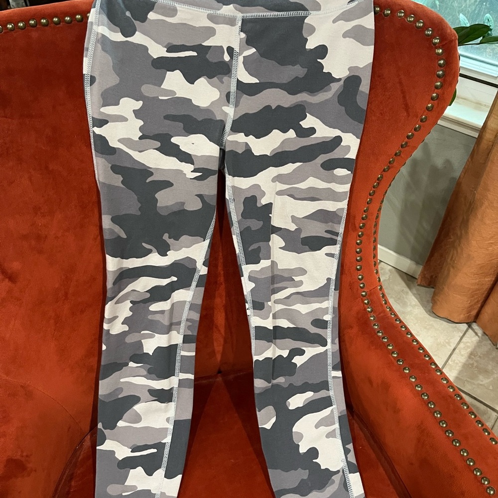Jcrew weekend Gray Camo Leggings